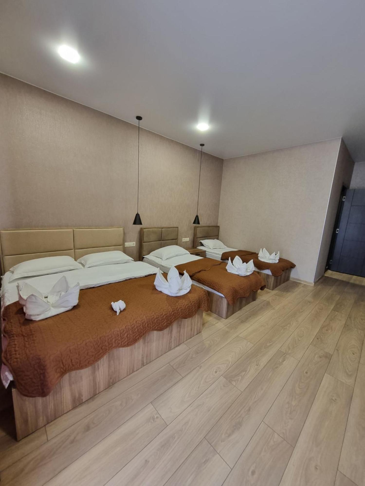 Hotel Sweet Night Kazbegi Quarto foto