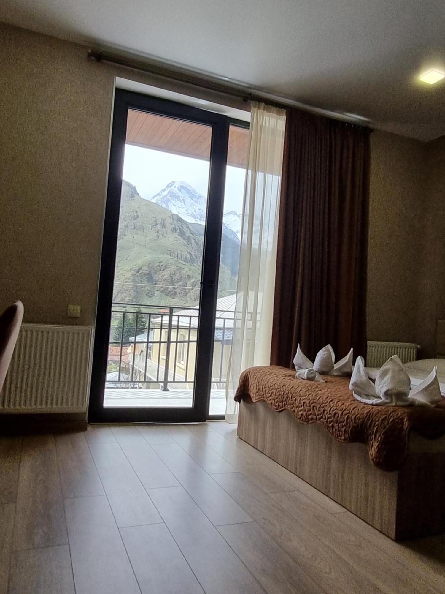 Hotel Sweet Night Kazbegi Quarto foto
