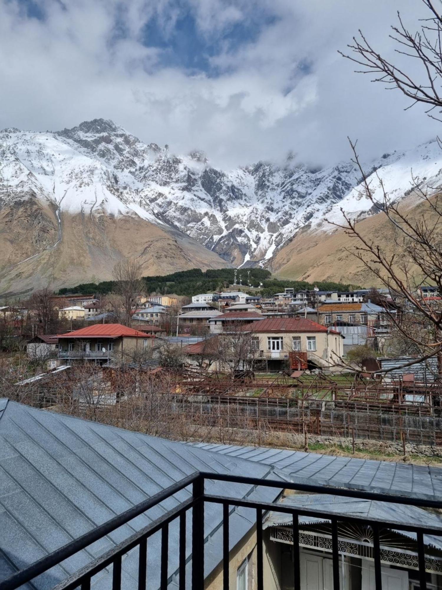 Hotel Sweet Night Kazbegi Quarto foto