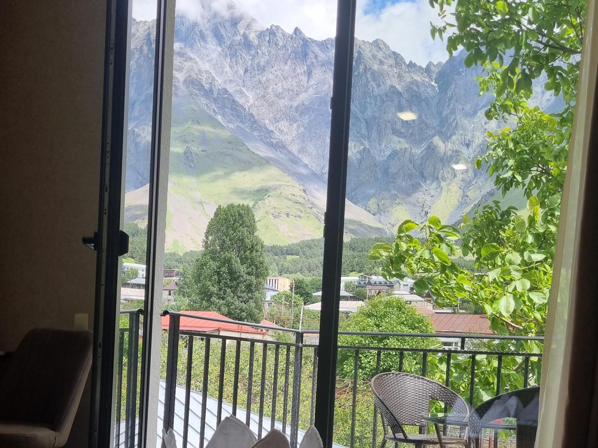 Hotel Sweet Night Kazbegi Quarto foto